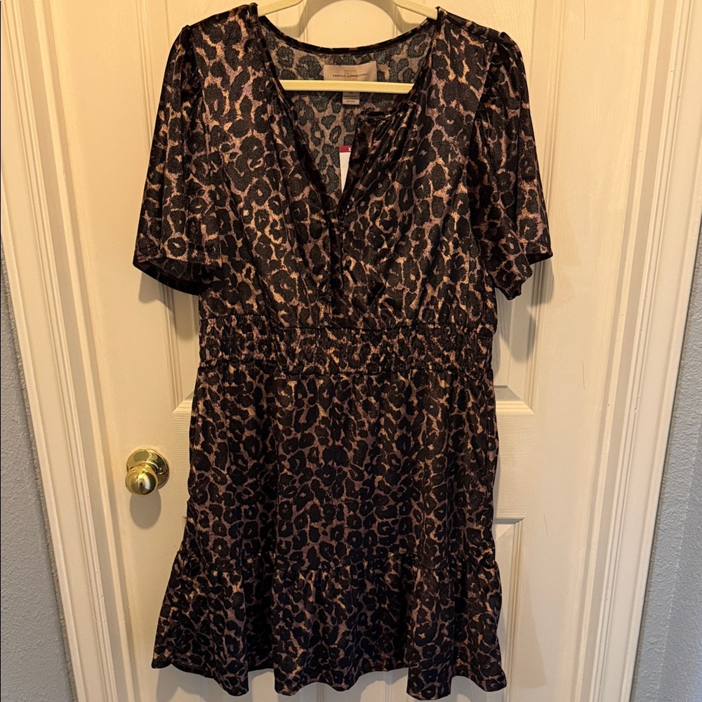 French Connection Leopard Print V-Neck Short Sleeve Dress in Black and Brown XL